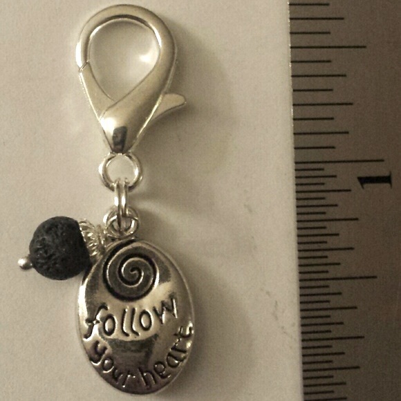 Heart Aromatherapy Clip On Follow your Heart Clip on purses, coats, backpacks - Picture 2 of 3